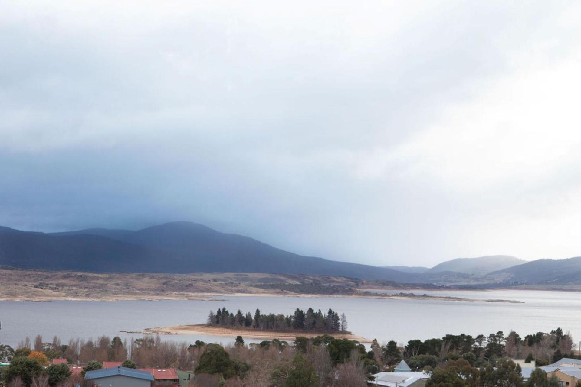 Bellview One - Jindabyne Holiday Townhouse Apartment Exterior photo